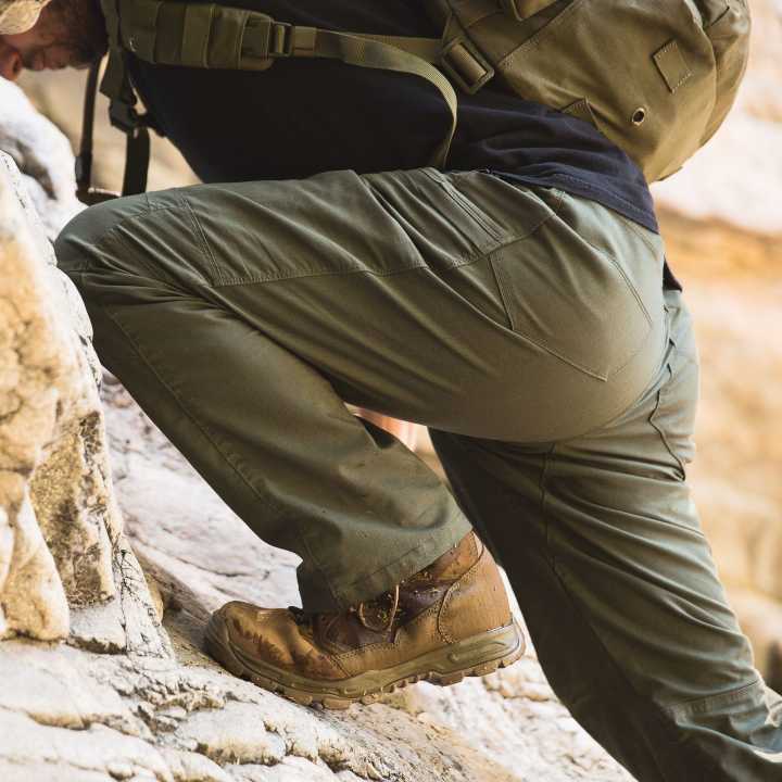 Apex Hose khaki